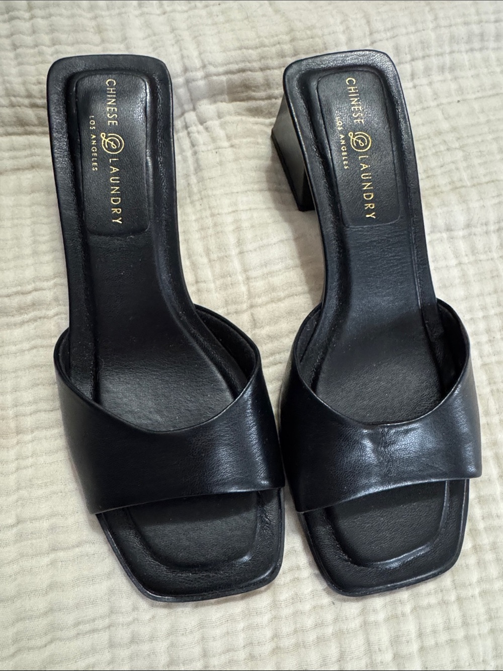 Chinese Laundry Black Leather Block Heel Mule Slides